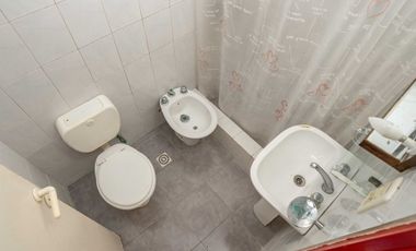 CASA EN VENTA 4 AMBIENTES CON JARDIN QUILMES OESTE