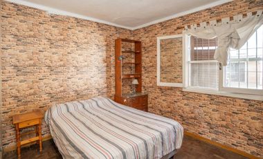 CASA EN VENTA 4 AMBIENTES CON JARDIN QUILMES OESTE