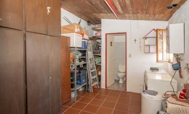 CASA EN VENTA 4 AMBIENTES CON JARDIN QUILMES OESTE