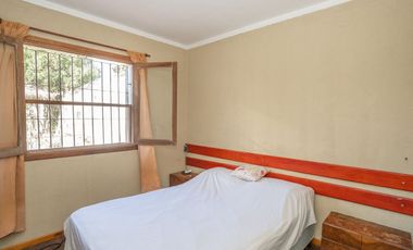 CASA EN VENTA 4 AMBIENTES CON JARDIN QUILMES OESTE