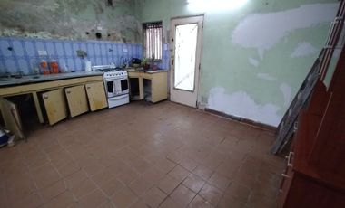 Venta casa 3 ambientes con cochera en Varela