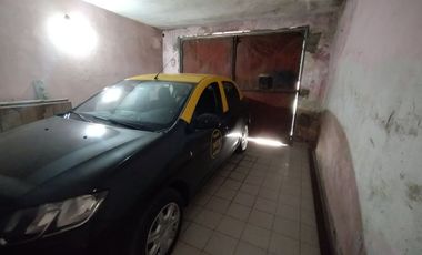 Venta casa 3 ambientes con cochera en Varela