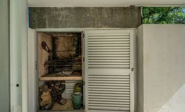 VENTA IMPONENTE CASA 7 AMB.  BARRIO SAN JOAQUIN