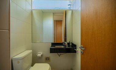 VENTA IMPONENTE CASA 7 AMB.  BARRIO SAN JOAQUIN