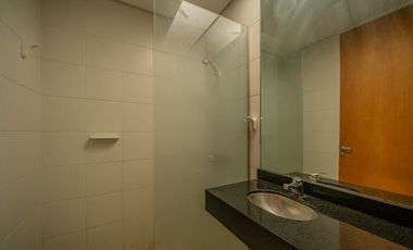 VENTA IMPONENTE CASA 7 AMB.  BARRIO SAN JOAQUIN