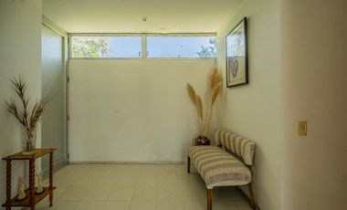 VENTA IMPONENTE CASA 7 AMB.  BARRIO SAN JOAQUIN