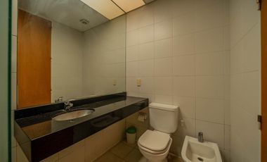 VENTA IMPONENTE CASA 7 AMB.  BARRIO SAN JOAQUIN