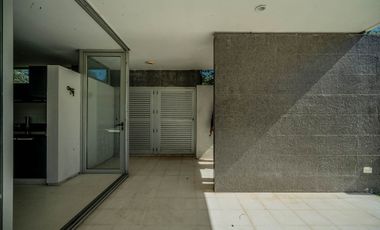 VENTA IMPONENTE CASA 7 AMB.  BARRIO SAN JOAQUIN