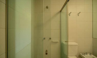 VENTA IMPONENTE CASA 7 AMB.  BARRIO SAN JOAQUIN