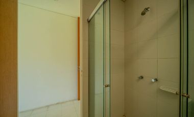 VENTA IMPONENTE CASA 7 AMB.  BARRIO SAN JOAQUIN