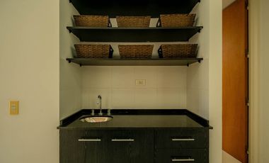 VENTA IMPONENTE CASA 7 AMB.  BARRIO SAN JOAQUIN