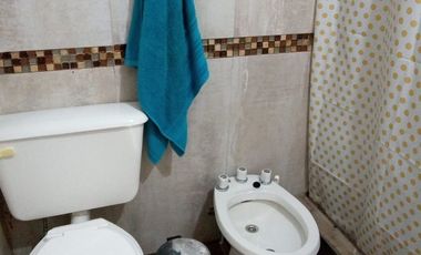 CASA 2 DORM, 60 M2, Bº LAPRIDA, GRAN LOTE CERRADO