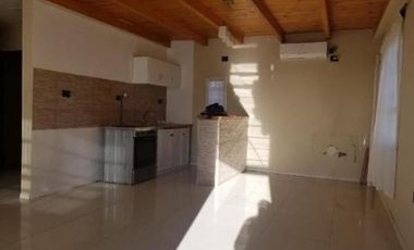 CASA 2 DORM, 60 M2, Bº LAPRIDA, GRAN LOTE CERRADO