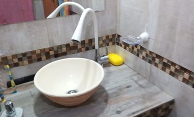 CASA 2 DORM, 60 M2, Bº LAPRIDA, GRAN LOTE CERRADO