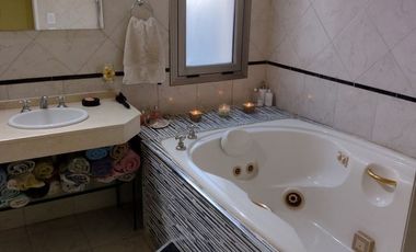 Preciosa casa en venta en la paz de Parque Sakura