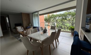 APARTAMENTO MODERNO CON VISTA A COPAS DE LOS ARBOLES