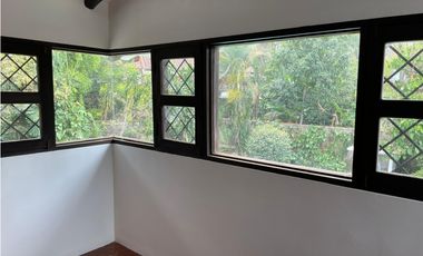 CASA INDEPENDIENTE EN PANCE CON PISCINA Y RODEADA DE VERDE