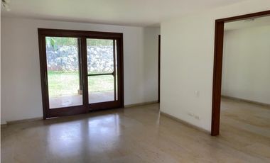 CASA CAMPESTRE EN UNIDAD CERRADA