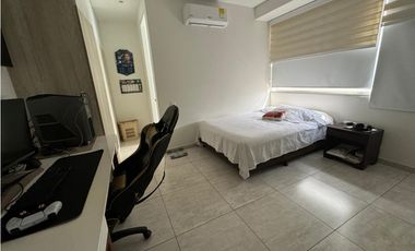 CASA MODERNA CON PISCINA Y JACUZZI