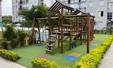APARTAMENTO EN CIUDAD GUABINAS CON VISTA A LAS MONTAÑAS