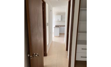 APARTAMENTO EN CIUDAD GUABINAS CON VISTA A LAS MONTAÑAS