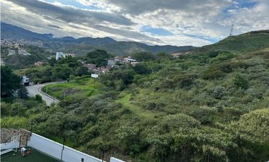 APARTAMENTO CON VISTA A LAS MONTAÑAS