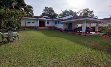 CASA CAMPESTRE EN LAS MERCEDES