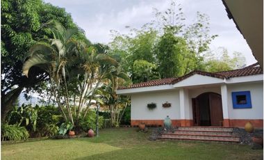 CASA CAMPESTRE EN LAS MERCEDES