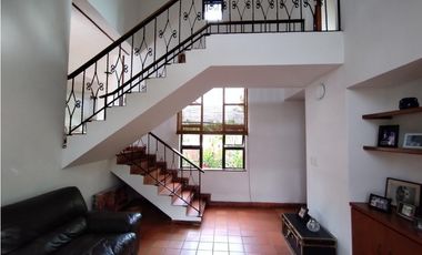CASA CAMPESTRE EN LAS MERCEDES