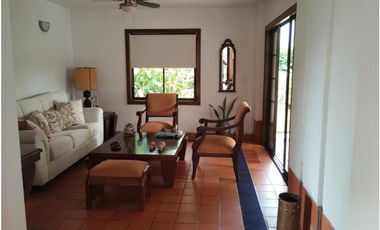 CASA CAMPESTRE EN LAS MERCEDES