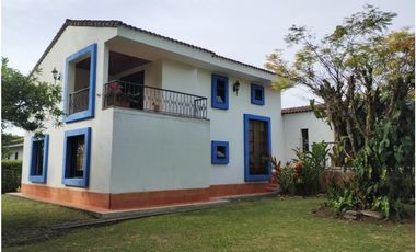 CASA CAMPESTRE EN LAS MERCEDES