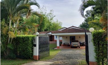 CASA CAMPESTRE EN LAS MERCEDES