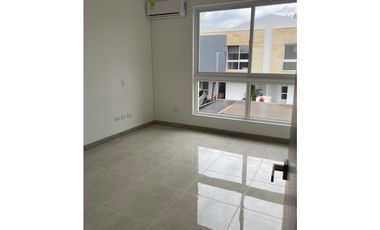 CASA DE PANCE MODERNA EN CONDOMINIO