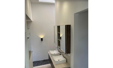 CASA DE PANCE MODERNA EN CONDOMINIO