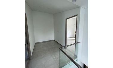 CASA DE PANCE MODERNA EN CONDOMINIO