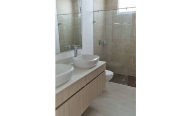 APARTAMENTO CON VISTA A LA CIUDAD