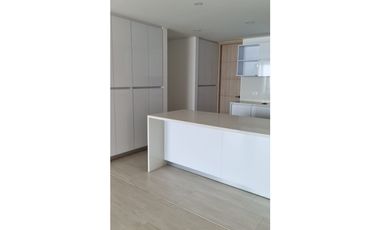 APARTAMENTO CON VISTA A LA CIUDAD