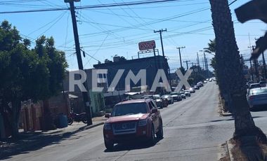 ¡SE RENTA CASA CÉNTRICA EN FRACC COSTA BELLA! - (3)