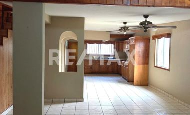 ¡SE RENTA CASA CÉNTRICA EN FRACC COSTA BELLA! - (3)