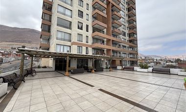 Departamento en Arriendo en Edificio Panorámico - Torre B