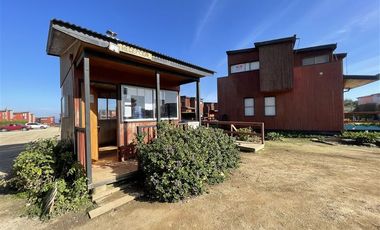 Casa en Venta en Casa amoblada en Condominio Privado | Acceso directo a la playa.
