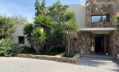 Casa en Venta en Condominio el Descanso