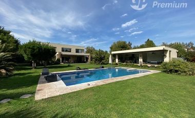 Casa en Venta en Condominio el Descanso