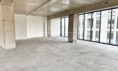 Oficina en Arriendo en Cercano a futura línea 7 del Metro, buena conectividad