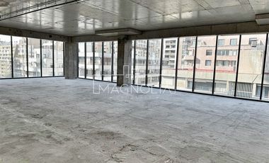 Oficina en Arriendo en Cercano a futura línea 7 del Metro, buena conectividad