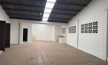 VENTA de LOCALES en GARZON