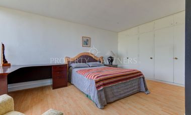 CASA CON GRAN OFICINA INDEPENDIENTE EN PLANTA LIBRE/ CERRO SAN LUIS