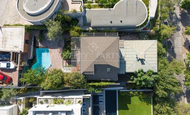 CASA CON GRAN OFICINA INDEPENDIENTE EN PLANTA LIBRE/ CERRO SAN LUIS