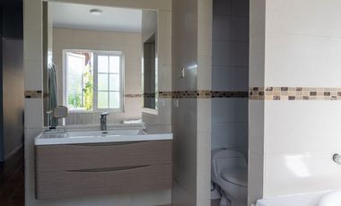 Gran Oportunidad: Casa en Remodelacion en Excelente Terreno, La Florida.