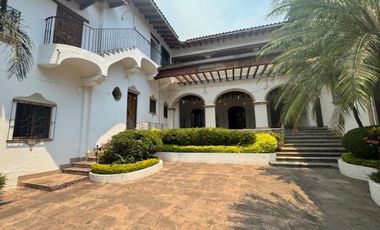 Espectacular Propiedad en Centro de Cuernavaca